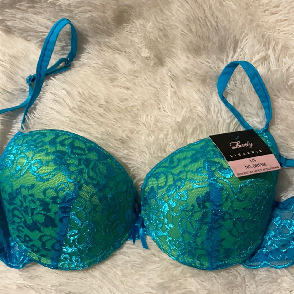 NWT- “Lovely” bra